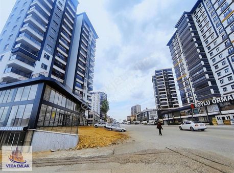 Vega Emlaktan Ana Caddede Bulvara Cephe 800 M2 Boş Dükkan