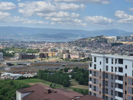 Eskidji’den İzmit Çayırköy ‘de Kiralık Geniş 2+1 Daire