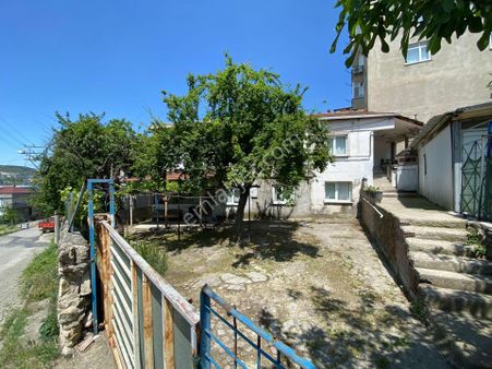 Emin'den,sanayii İmarlı Bölge İçinde,fabrikaya Uygun,müstakil Ev