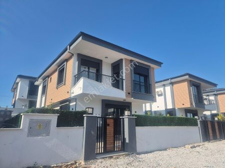 Miletos Emlaktan Satılık 3 + 1 Ayrımutfak Vılla