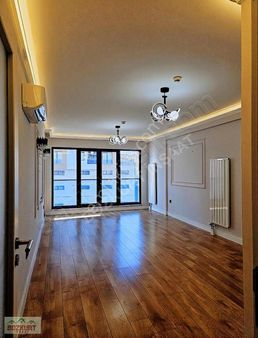 Mahmutbey Ve Mecidiyeköy Metro Üzerinde Luxera Da 2+1=114 M