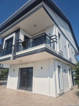 Dıdım De Satılık 5 + 1 Vılla Mustakıl