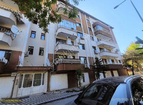 Cumhuriyet Mah.dsi Yanı 3.kat 160 M² Satılık Daire