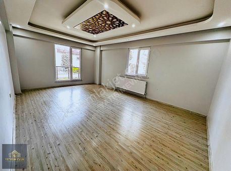 Avm Bölgesinde Balkonlu Bahçe Alanlı Havuzlu E.banyolu Lüx 2+1