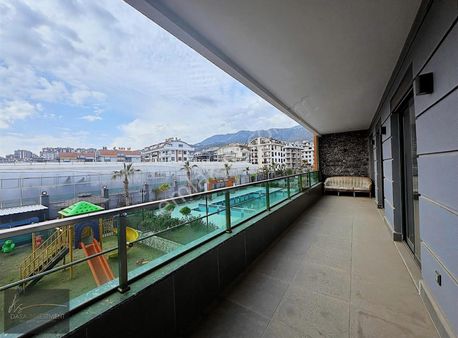 Çok Acil Satılık Obada Full Aktiviteli Sitede Satılık 2+1 Daire