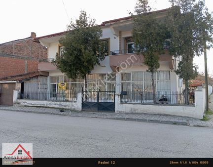 Arena Emlak'tan Daire Fiyatına 2 Katlı Bahçeli Ev