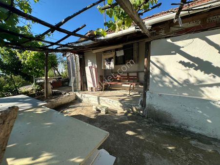 Ogün'den Yalova Elmalık Köyünde Köy Evi İle Birlikte Satılık Muhteşem Arazi