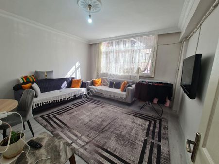 Bahçelievler Cumhuriyet Te 1+1 50 M2 Bahçe Katı Daire