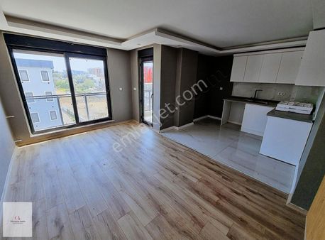 Lüks Ara Kat Havuzlu 2+1 Satılık Daire