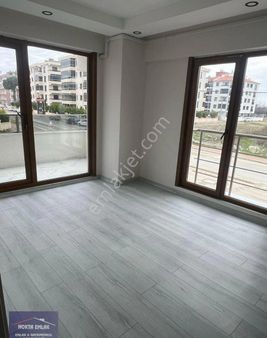 Nokta Emlak'dan 1+1 Sıfır 50 M2 - Emsal Kat/cephelerde Daireler