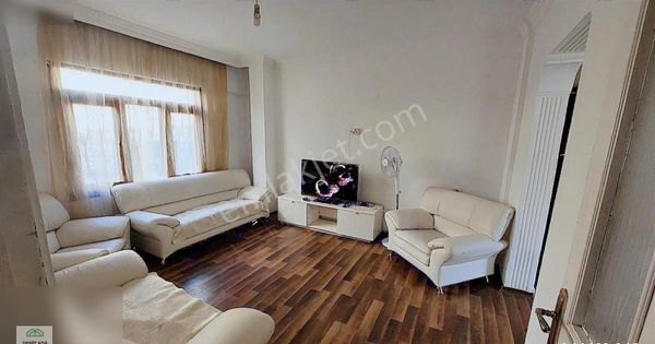 Kuşadası Limana 100 Mt.satılık Deniz Manzaralı 3+1 Triblex Villa