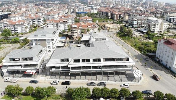 Alanya Alkü Yanındaki Plaza'da Kiralık Depolu Dükkan