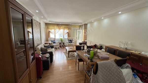Üçkuyular İnönü Caddesi Arkası Geniş 3+1 Bakımlı Daire