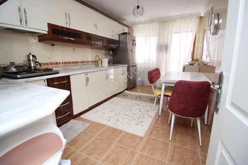 Emre Emlaktan Elvankent Topçu'da Çok Geniş 5+1 Satılık Teras