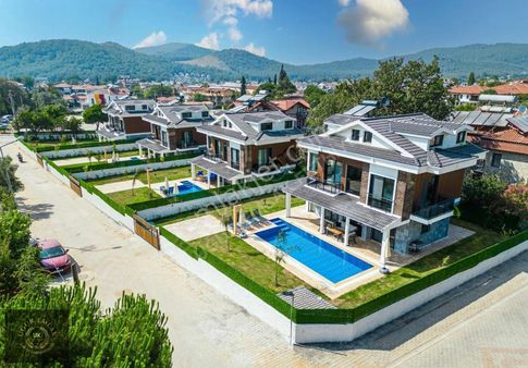 Uğur'dan Fethiye Hisarönünde 4+1 Satılık Eşyalı Lüks Villa