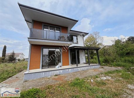 500 M2 Arsada, Kartepenin Eteklerinde Sıfır 4+1 Müstakil Villa