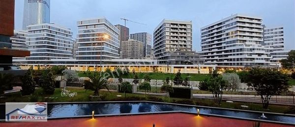 Porta Vadi Kiralık Ofis 125m2 3 Bölümlü Mutfaklı Vadistanbul