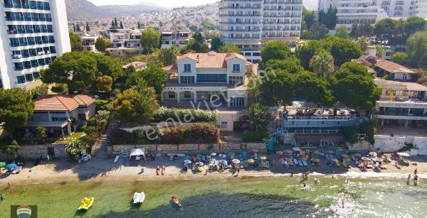 Kuşadası Denize Sıfır Satılık Malikane Özel Plajlı