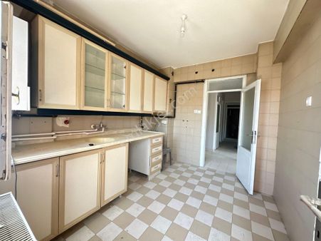 Ender Uysal Gayrimenkulden Çamlık Bölgesinde Satılık 2+1 Geniş Daire..