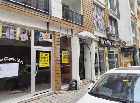 Muradiye Göksu Sokakta Satılık Dükkan
