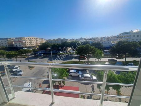 Didim Tam Merkezde Ana Cadde Üzerinde Satılık Eşyalı 3+1 Daire