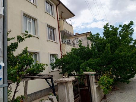 Buhara Mah İsmailkaya Cad Cepeli 3/3 140 M2 Net Kombili Satılıkdaire