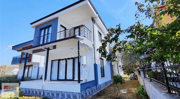 Rw Nefes'ten Gömeç Sahile Yürüyüş Mesafesinde 3+1 Önü Açık Villa