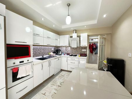 Denizli Atalar'da 3+1 İçi Yenilenmiş Ön Cephe Satılık Daire