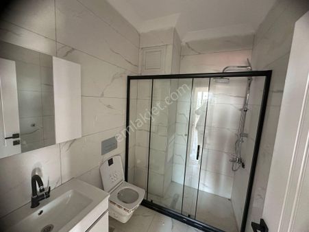 Özer Emlaktan Satılık 2+1 Daire Otoparklı Spor Salonu