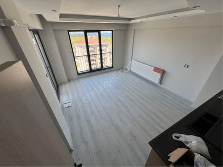 Malta'dan Paşakent'te Sıfır Deniz Manzaralı 1+1 Kiralık Daire