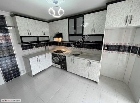 Fx Gayrimenkul'den Cadde Üzerinde Ara Kat 3+1 Full Yapılı Daire