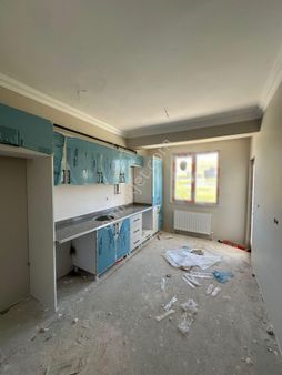 Edremit'te Satılık Yeni Yapı 3+1 Daire