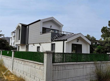 West'ten Cumhuriyet Mahallesi'nde Satılık Müstakil Loft Villa