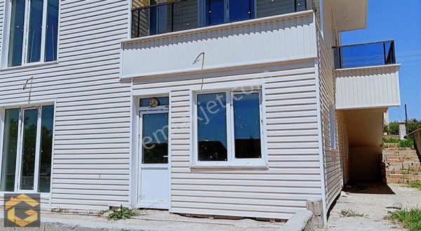 Geniş Arsası(670 M2) Olan 6+2 Villa