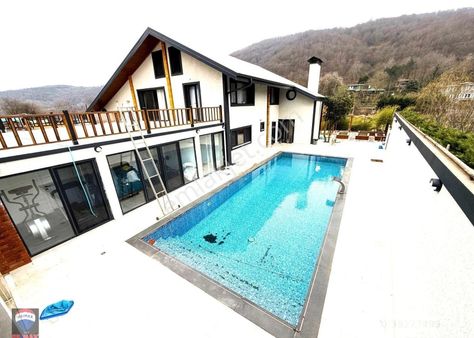 2430 M2 Arsa İçinde & 1000 M2, Havuzlu Müstakil Villa