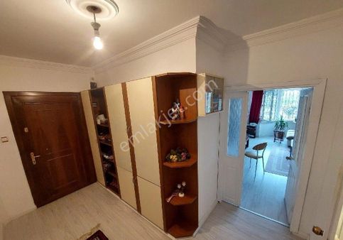 Tek Yetkili Mira Gm'den Akçay'da 5+1 İçi Bakımlı Deniz'e 200 Mt Villa Satılıktır.