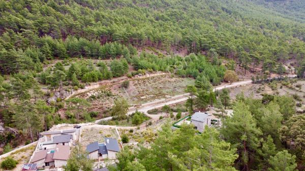 ​fethiye Kızılbel De 523 M2 % 20 İmarlı Arsa Satılık
