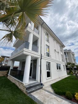 Ata Gayrimenkul'den 320 M2 Arsa İçinde 5+1 Ultra Lüks Villa