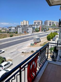 Kuşadası Ege Mah Satılık 3+1 Ara Kat Kapalı Mutfak Daire