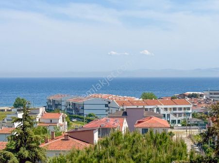 Kumbağ'da Deniz Manzaralı Geniş Balkonlu Satılık Sıfır 2+1 Daire