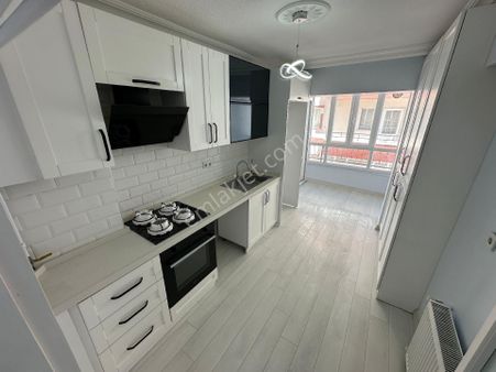 Asansör*full+full Yapılı*3+1*iskanlı*ön Cephe*bağımsız Salon*2.ara Kat