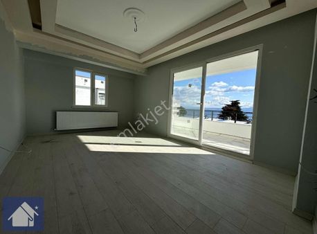 *deniz Manzaralı*2+1*sıfır*denize 50 Adım*iskeleye 5 Dk