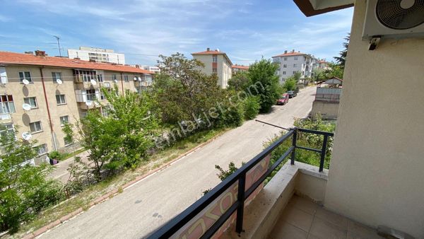 Ankalıfe Gayrimenkul'den Gülveren Mahallesi'nde Kaçırılmayacak 3+1 Daire!