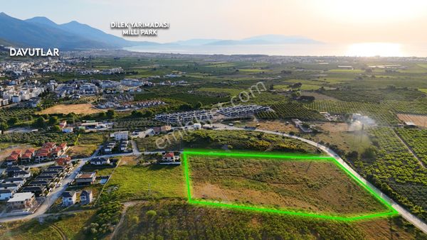 Davutlar Giriş'inde Ana Yola 115 Metre Cepheli Değerli Arazi