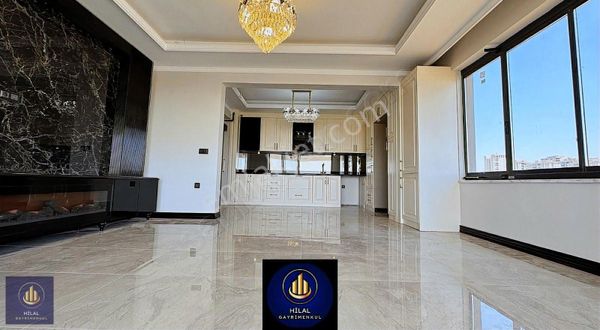 Kongre Merkezi Civarı Ultra Lüx 3,5+1 Daire