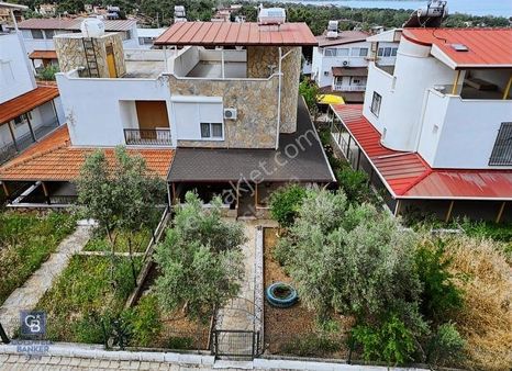 Akbük'te Sevilen Sitede Bahçeli,deniz Manzaralı 3+1 Bakımlıvilla