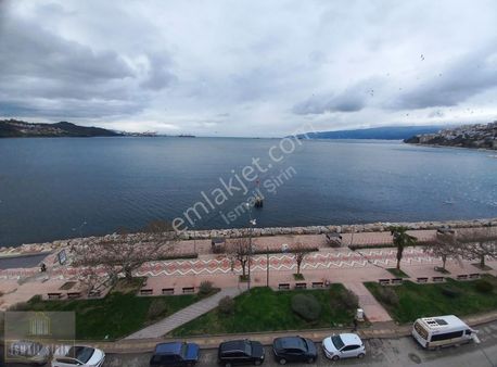 İsmail Şirinden Merkezde Deniz Manzaralı Yapılı 4+1 Dublex Daire