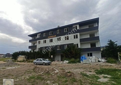 Yuvam Emlaktan Yunus Emre Mah Yüzük Sokakta 105 M2 2+1 Satılık Daireler