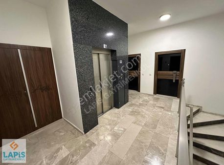 Full Eşyalı Kapalı Garajlı Havuzlu Yerden Isıtma 80m2 Teraslı