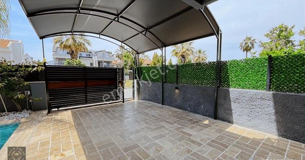 Uğur'dan Fethiye Akarca'da 6+1 Satılık Lüks Villa